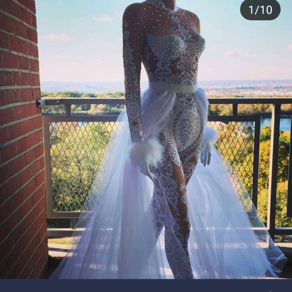 Meet your Posher, Tiffany - Picture 1 of 1